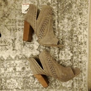NWT  super sexy booties